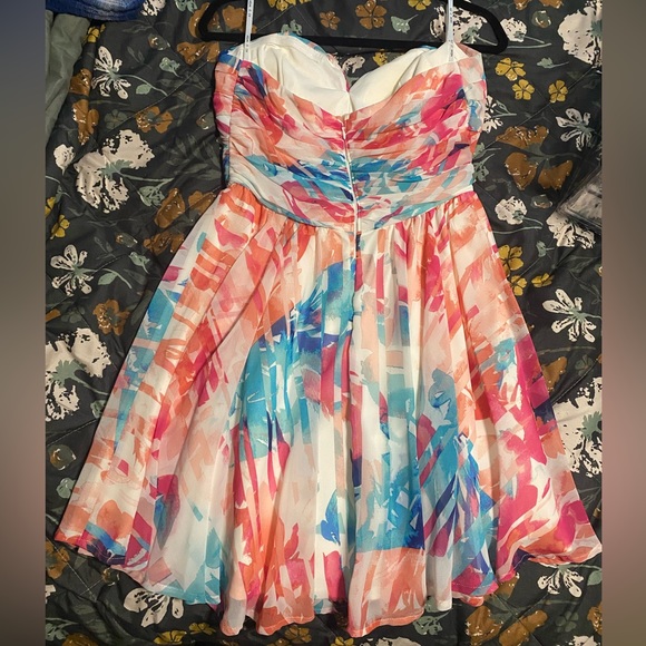 Homecoming Dress - Picture 2 of 4